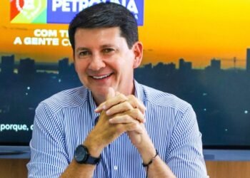 Após apoiar Flávio Bolsonaro, prefeito Simão Durando pede união com Lula